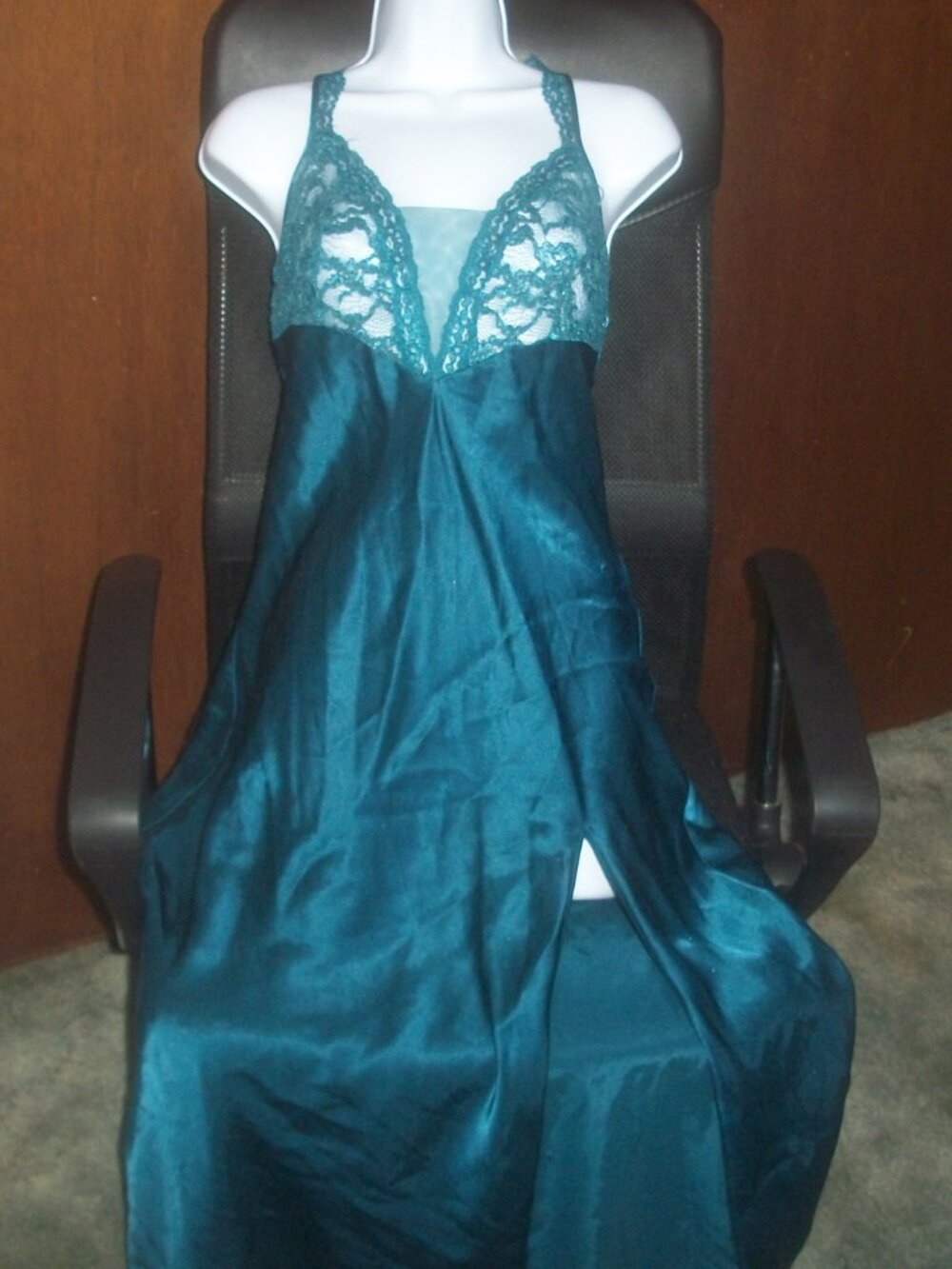 Womens Victoria's Secret nightgown.Full length.Slit leg. Size small